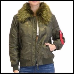 Camo bomber jacket with faux fur collar
